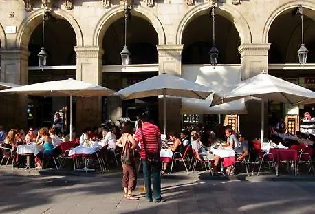 Plaza Real Apartments Барселона